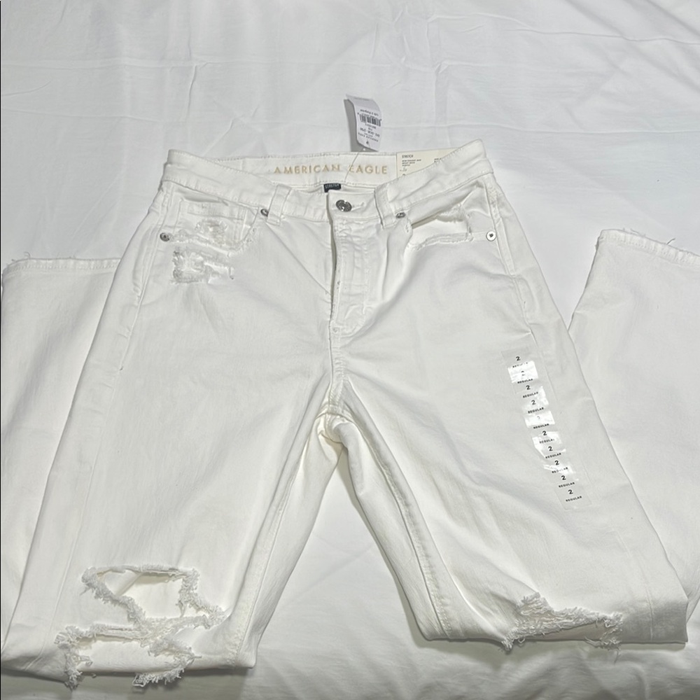NWT American Eagle White Distressed High Waist Jeans | Size 2